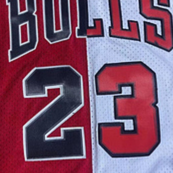 Chicago Bulls Michael Jordan Jersey - Picture 2 of 3